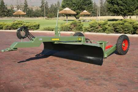 Trailed Grader 3.1m 2200kg