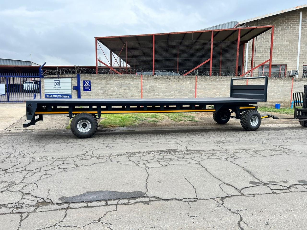 10T FARM TRAILER (NO DROPSIDES)
