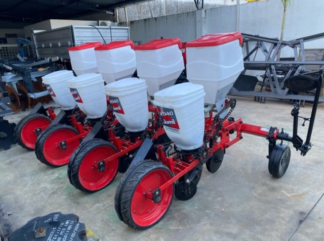 JM2040 | 4 Row